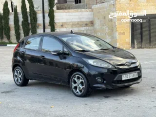  9 فورد فيستا