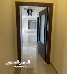  8 شقة سوبر ديلوكس - طريق المطار - 3نوم 1ماستر - 240م - مطلة - قريبة من الخدمات العامة