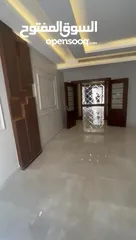  11 شقة سوبر ديلوكس ارضي في دير غبار
