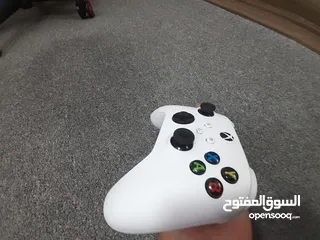  7 Wireless Xbox Series Controller (White)