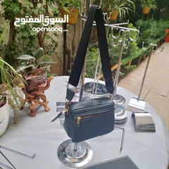 16 تم تنزيل السعر الى 150 دينار  ستاندات محل اكسسوارات وحقائب بسعر حرق