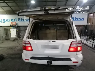  8 تويوتا لاند كروز موديل 2005
