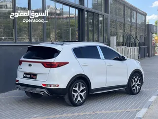  8 كيا سبورتاج 2017/16 فل الفل بوضع الشركة ولا غرام بوية وعداد قليل