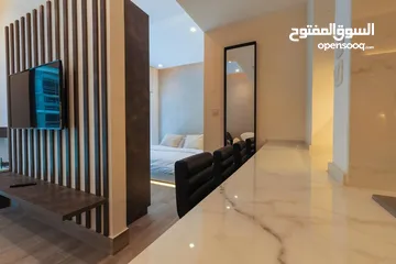  7 ستوديو مفروش فاخر للايجار في برج داماك العبدلي . جديد لم يسكن اثاث فاخر