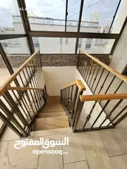  10 شقة دوبلكس فاخرة أرقى واجمل مناطق عبدون مع ترسات بإطلالــــه بانوراما