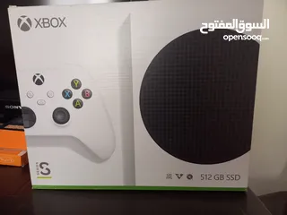  7 اكس بوكس سيريس اس بسعر لقطه ونضيف مع يد اصليه ما فيها أي عطل تواصل عن طريق سوق المفتوح