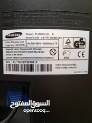 1 شاشة كمبيوتر SAMSUNG SYNCMASTERT قياس 17 انش .  و شاشة ايسر قياس 17 انش
