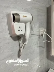  5 سشوار مع قاعدة جدارية ماركة انزو ENZO