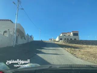  2 قطعة ارض للبيع ( ام رمانة )  واصل جميع الخدمات (حي القاسم )