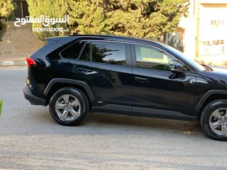  10 تويوتا راف فور 2023 XLE فل كامل أعلى صنف مع فتحة جمرك اليوم بحالة الوكالة