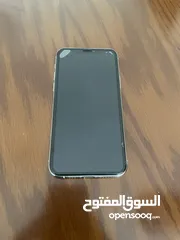  2 iPhone 11 pro 64g