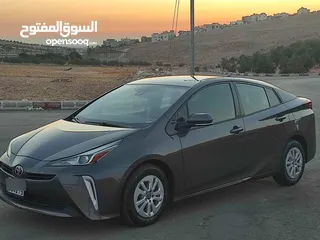 7 تويوتا بريوس 2020 حره باسم المستورد لون فيراني بطاريه ليثيوم بسعر مغري جدا