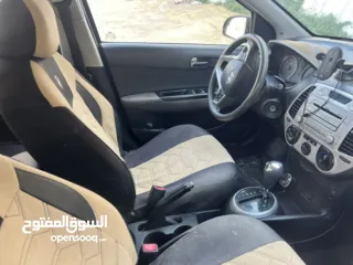  4 هونداي i20  2011 تومتيك مطور 1400 بنزي