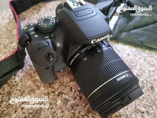  6 كاميرا كانون D700