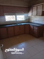  4 شقة فارغة - الجاردنز - 3نوم - 135م