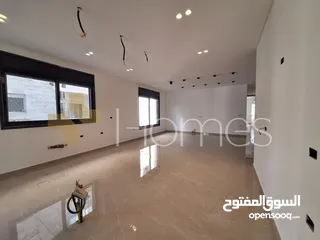  7 شقة طابق اول للبيع في ضاحية الامير راشد بمساحة بناء 228م