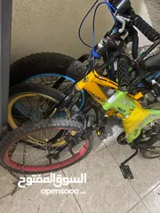  2 ثلاث بسكليت واحد كبير واثنين وسط بحاله ممتازه