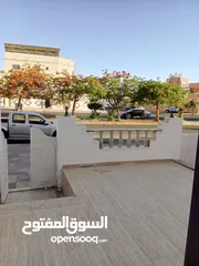  14 شقة أرضية شارع الكويتي الرئيسي للبيع
