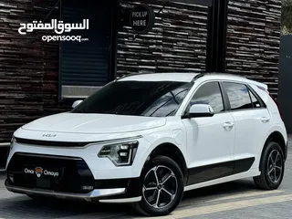  4 بنزين وهايبرد ,امكانية شحنها بلك اين بتمشي 68 كم  إضافات مميزة و بسعر العرض ،183 حصان