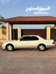  9 LEXUS LS 400 1999