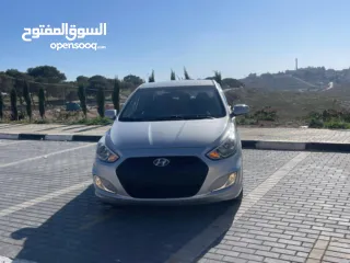  9 هونداي اكسنت 2016 اصل كوري عدد 2 لون ابيض ولون فضي / وبيكانتو 2019 /هوندا سيفيك 2008