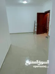  22 شقة فارغة للايجار