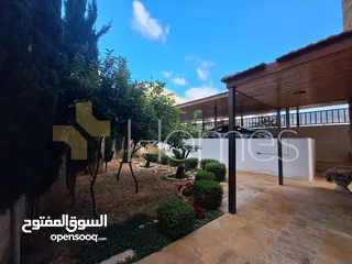  4 شقة ارضية مع كراج خاص للبيع في ام السماق بمساحة بناء 320م