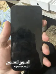  4 آيفون 14 برو ماكس بحالة وكاله مع شحن وكرتون مساحة 128 جيجا  بطارية 98٪؜ استعمال 12 شهر وارد كندي