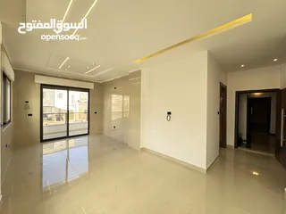  13 شقة ارضية (شركة شامية للاسكان)مع ترس وكراج للبيع بأجمل مناطق مرج الحمام بالقرب من دوار الشوابكة