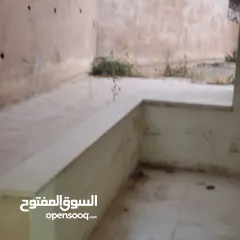  5 3 شقق باقي من المشروع السلط منطقة اسكان المهندسين شقق سوبر ديلوكس شبه ارضي موقع ممتاز أبراج البلقأ