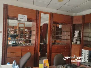  4 ديكور محل يصلح للمحل بصريات او محل عطور او محل خلويات اومحل قرطاسية