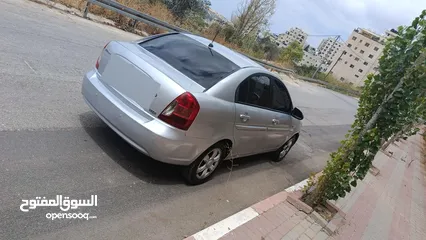  3 سيارة اقتصادية وبحالة ممتازة