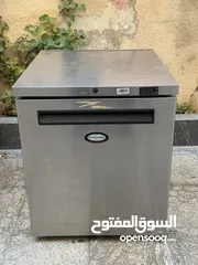  2 عدة مطعم و كافيه بحالة ممتازة للبيع كامل