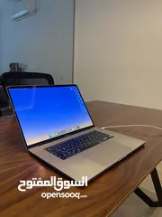  4 MacBook Pro 16