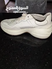  3 حذاء جوتشي للبيع