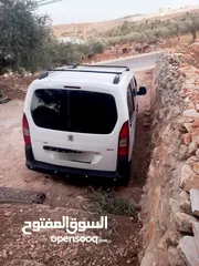  12 بيجو بارتنر