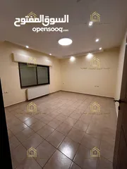  4 شقة سوبر ديلوكس ارضية مع حديقة