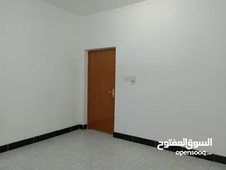  10 شقة طابق اول حديثة للإيجار في الجزائر