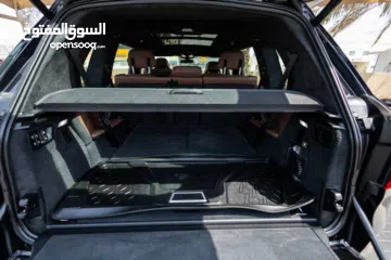  28 BMW X7 xDrive40i (LOW MILEAGE) 2020 GCC under Agency Warranty and Service Contract