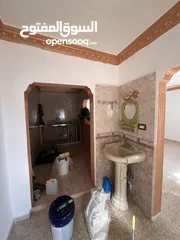  5 غرفة ومنافعها للإيجار
