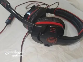  6 سماعه جيمنج فقط بي 5دنانير شامل التوصيل لجميع انحاء المملكه الاردنيه الهاشميه القطعه الأخيرة.