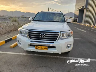  2 Toyota Land Cruiser 2013