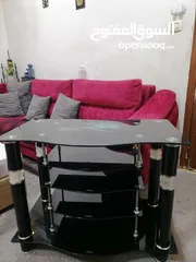  1 طاولة تلفاز زجاجية للبيع