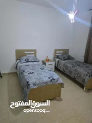  5 شقة في الطيرة 250 للايجار عند دوار نبيل عمرو و وفيلا نبيل عمرو