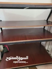  4 طاولة عرض للبيع