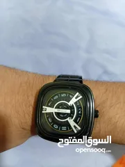  4 ساعة للبيع