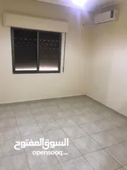  11 شقة في منطقه الجبيهه الشارع الرئسي للبيع