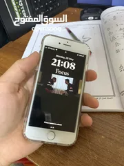  1 ايفون 8 ابيض و ساعه ابل اصليه الجيل 3