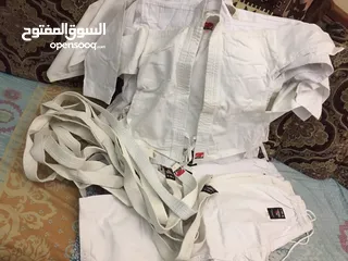  1 ملابس رياضة ( كراتيه) لون ابيض