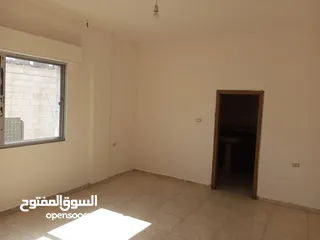  7 شقة فارغة للإيجار